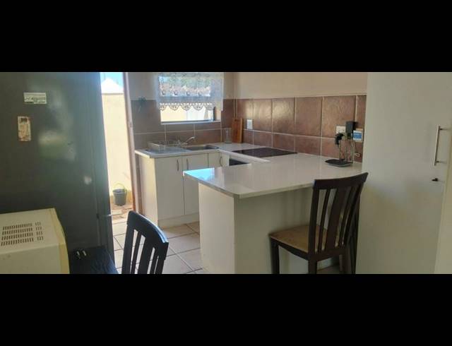 2 BEDROOM TOWNHOUSE FOR SALE IN HIGHBURY